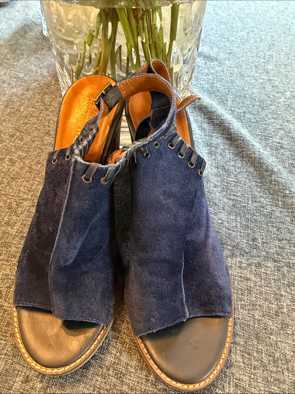Ladies Bella Vita Suede Peep-Toe Slingback Sandals - Navy size 8 N VGUC